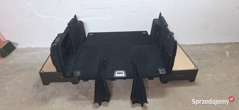 Kompletny środek bagażnika Mercedes Sandomierz