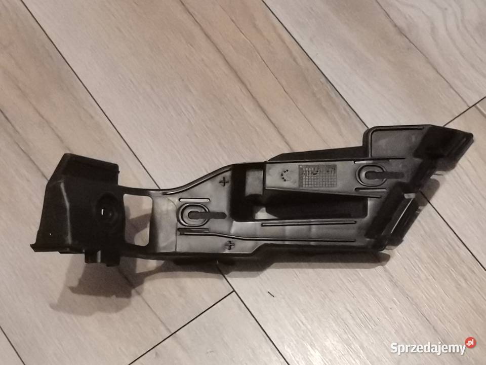 VW GOLF V 0309 PRAWY ŚLIZG ZDERZAKA TYŁ osobowe Karoseria Motoryzacja Międzychód