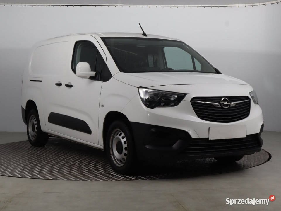 Opel Combo 15 CDTI radio dolnośląskie Bielany Wrocławskie