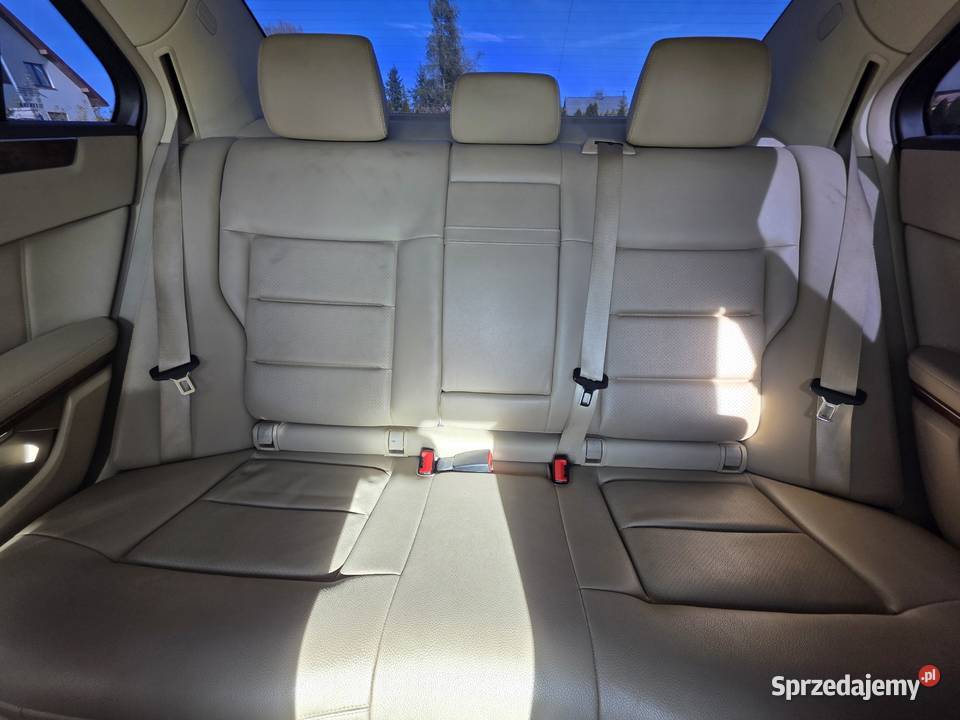 Mercedes E250 elegance Rok produkcji 2009