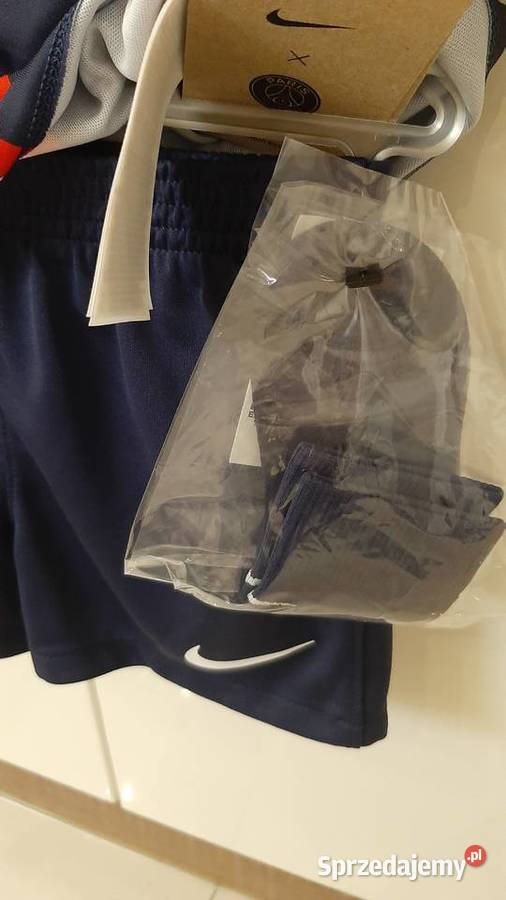 Komplet Dziecięcy NIKE Sportowy na 12 18 mcy Nowa Sól