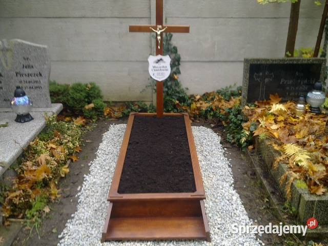 Krzyż drewniany tabliczka na grób montaż krzyża Legnica