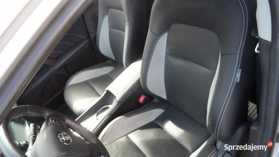 Toyota Avensis III 2009 Sadlno
