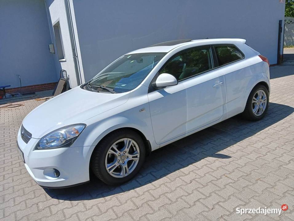 Sprzedam Kia ceed z uszkodzonym silnikiem 2cm3 Żagań
