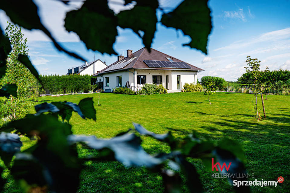 Dom wolnostojący 300m2 Mrowino