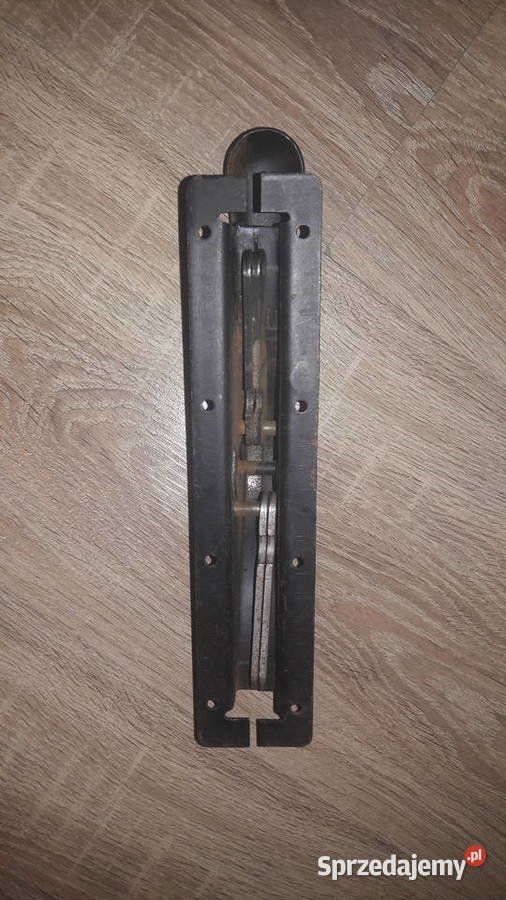 Rączka uchwyt do zasuwy garażowej klamka Głuchołazy