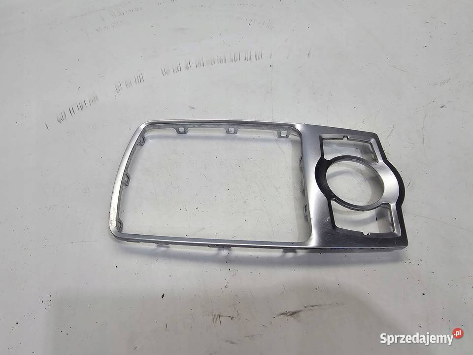RAMKA ZMIANY BIEGÓW CHROM AUDI A6 C6 4F0864260A Przystajń