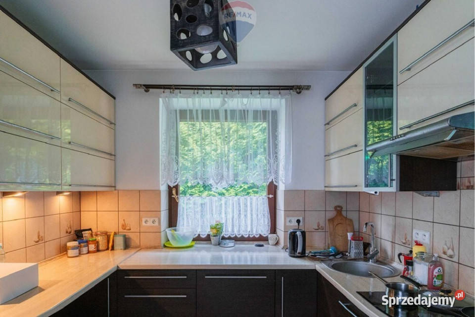 Dom wolnostojący z 2010r 1835 m