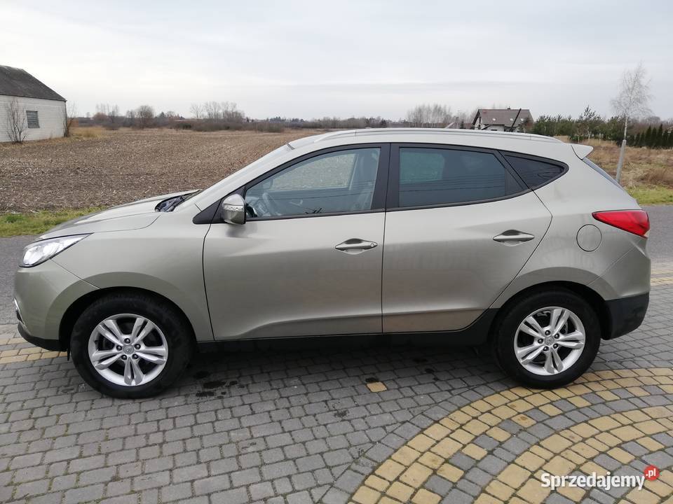 Hyundai ix35 20Diesel 184 Zadbany Navi Hak Duży nieuszkodzony Sompolno sprzedam