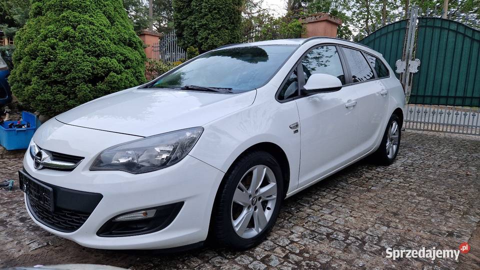 OPEL ASTRA 17cdti 110 lift odpinany hak relingi dachowe Bydgoszcz