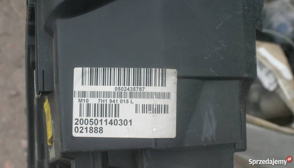 VW T5 MULTIVAN LAMPA PRZÓD LEWA HALOGEN Części Bieleń sprzedam