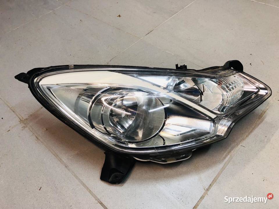 reflektor citroen c3 II PRAWY osobowe Ożarów sprzedam