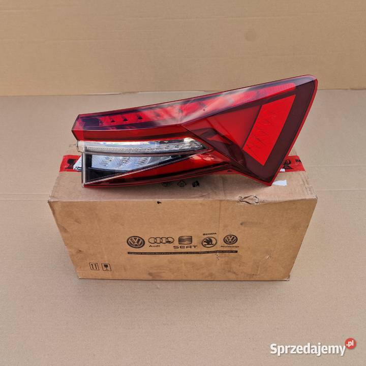 SKODA KODIAQ LIFT LAMPA PRAWY TYŁ IDEALNA Bieleń