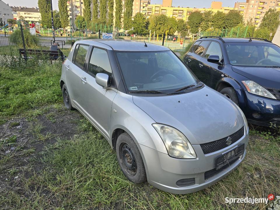 Suzuki swift 2006 13 GAZ 5 dzwi nie reaguje na opolskie Opole sprzedam