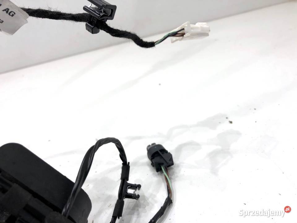 ZAMEK DRZWI PRAWY TYŁ SKODA 20 TSI Hatchback Zamki, wkładki i kluczyki