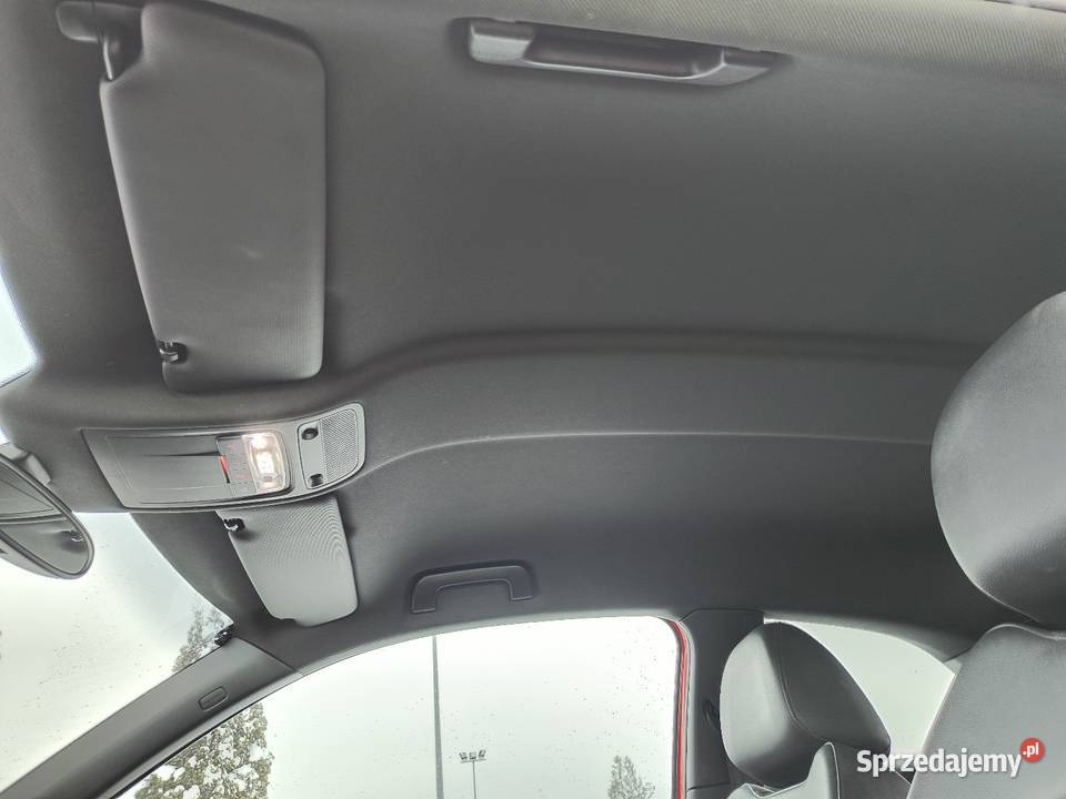 Audi A1 14 TFSI Czerwone skóry Nagłośnienie 1390cm3