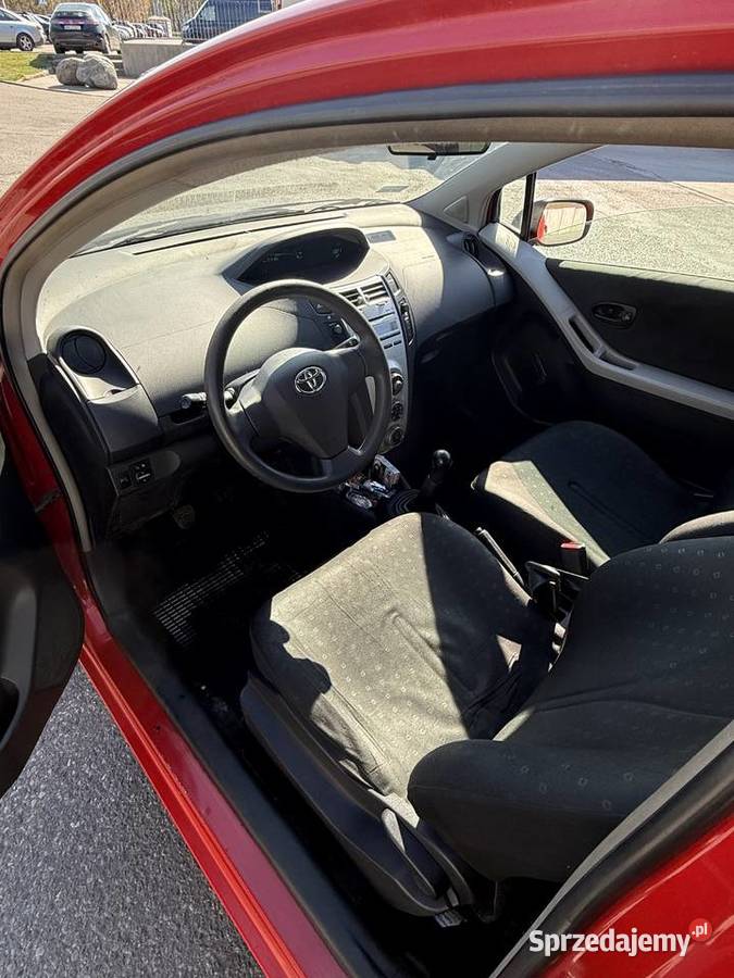 Toyota yaris nieuszkodzony Mińsk Mazowiecki