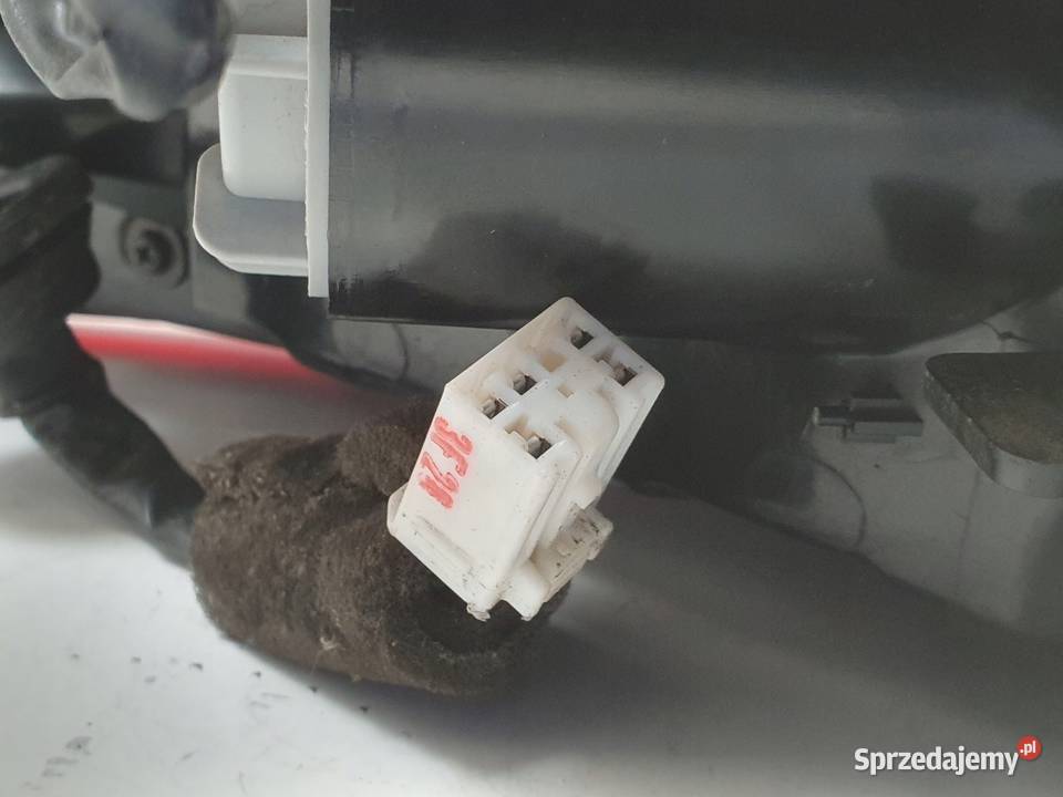 Kia Rio III 1117r TYLNA TYLNIA LAMPA LED PRAWA Rudka