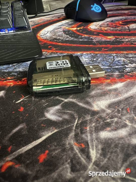 Czytnik kart pamięci Esperanza Witowo