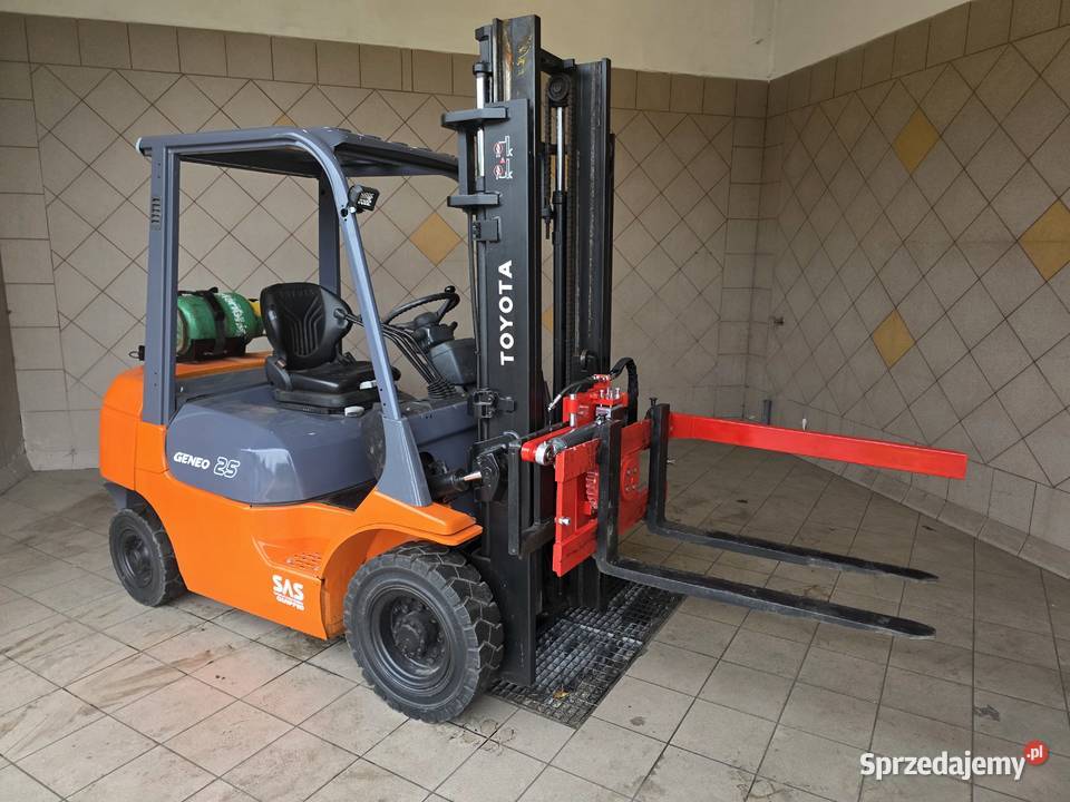 Wózek widłowy TOYOTA 7FGF25 2500 Obrotnica Lędziny