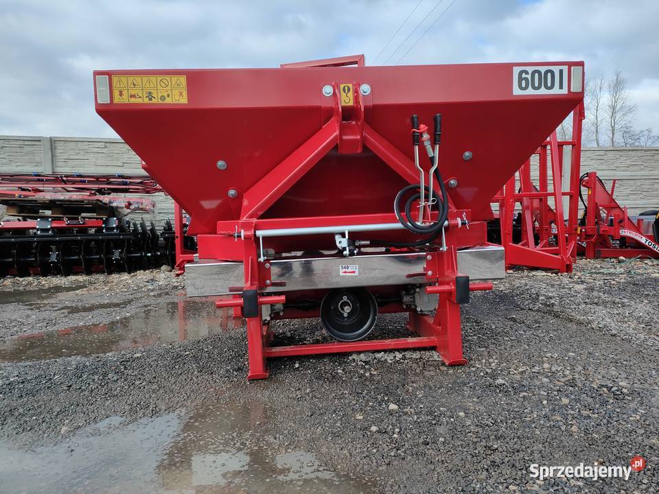 Rozsiewacz nawozu hydraulika STRUMYK TYTAN 0523 Kolbuszowa sprzedam
