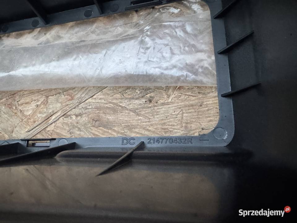 Wlot kanał powietrza przód renault twingo 3 III Sieraków