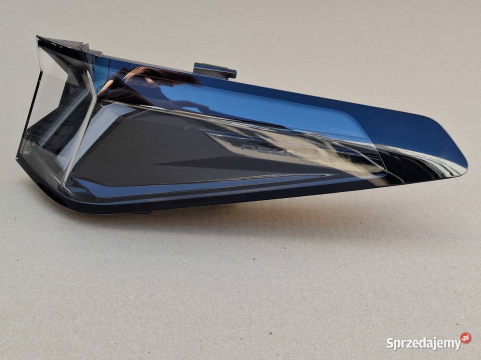 PEUGEOT 3008 III 3 5008 LAMPA PRAWY TYŁ PRAWA Bieleń