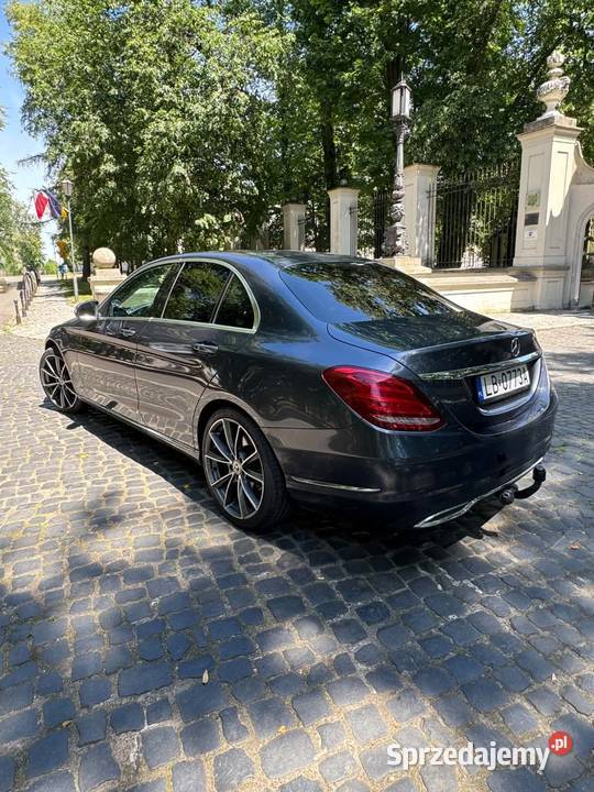 Mercedes Benz W205 C180 nieuszkodzony sprzedam
