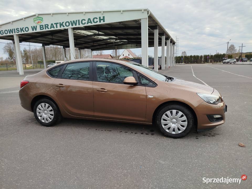 Opel Astra J 16 116 Sedan 84100km podkarpackie Rzeszów sprzedam