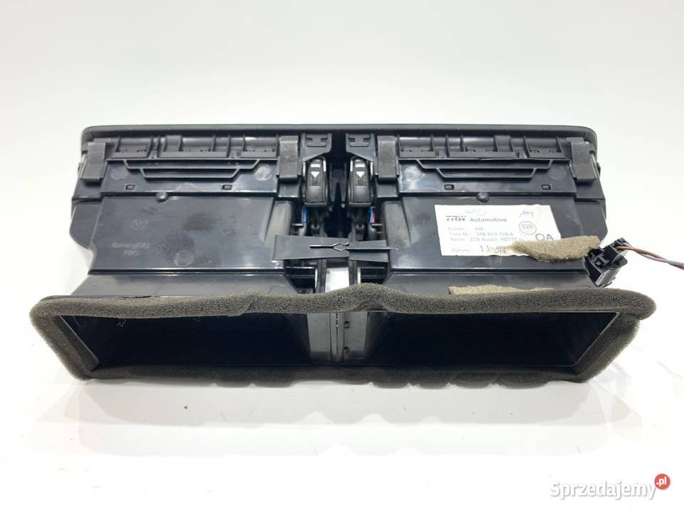 KRATKA NAWIEWU PRZÓD VW CC B7 3AB819728A osobowe