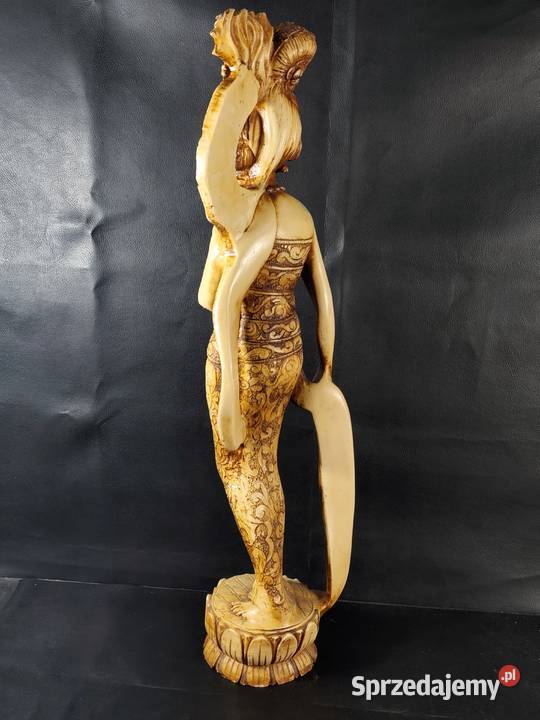 Rzeźba Figura Kobiety W Stroju Orientalnym Poddębice