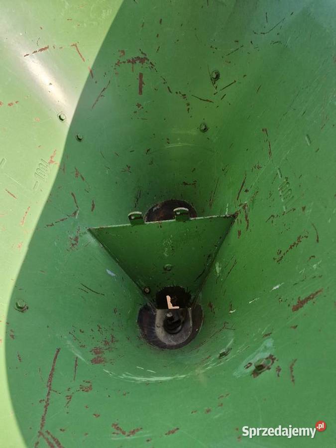 Amazone rozsiewacz dwutarczowy z walkiem śląskie Starokrzepice