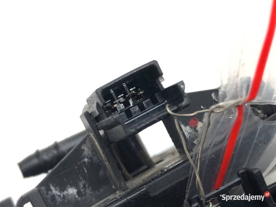 SPRYSKIWACZE SZYBY KOMPLET MASERATI QUATTROPORTE osobowe Dysze spryskiwaczy podkarpackie