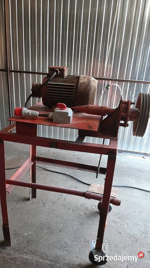 Łuparka świdrowa do drewna drzewa rębak łupak