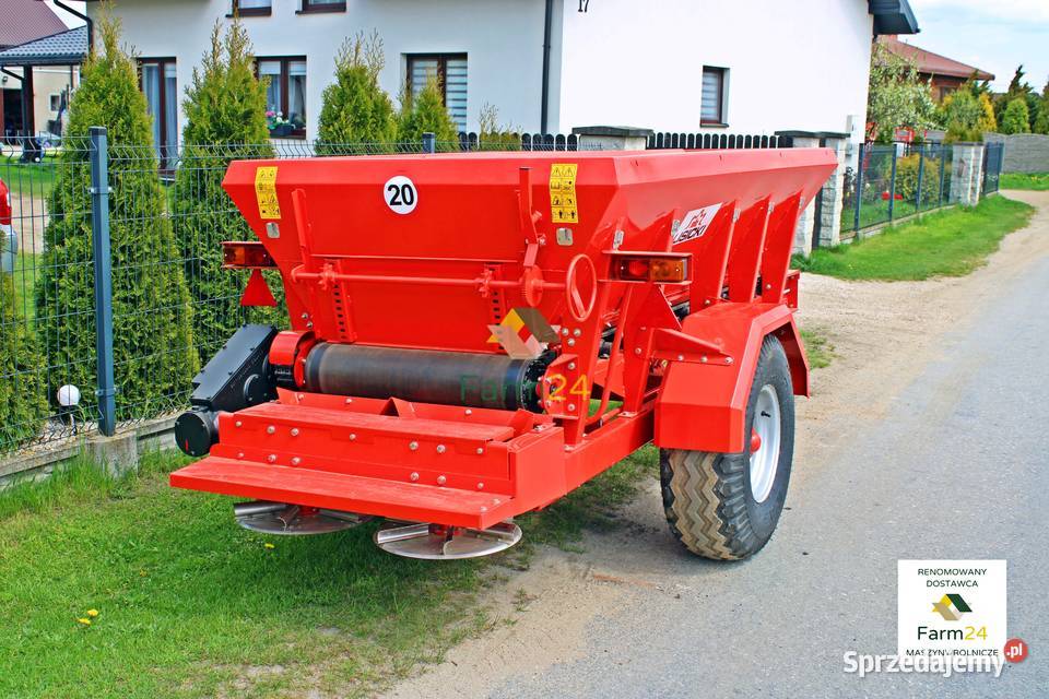 Rozsiewacz RCW 3t Rozsiewacz wapna soli piasku Kolonia Gorzędów