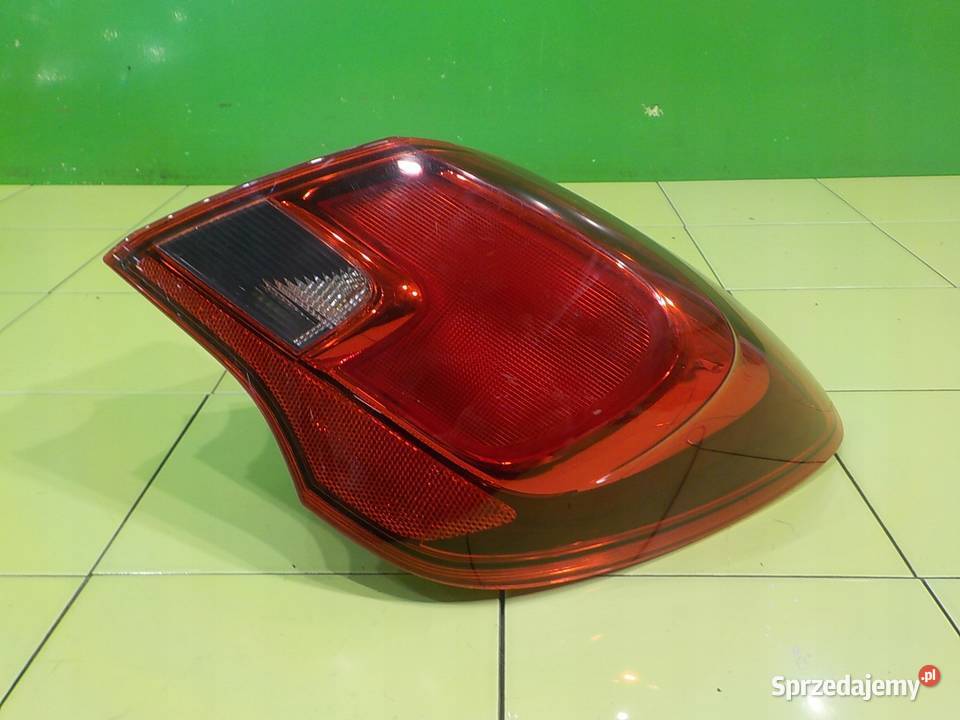 OPEL CORSA E 14 T 15r HB 3D lampa prawa tyl mazowieckie Suków sprzedam