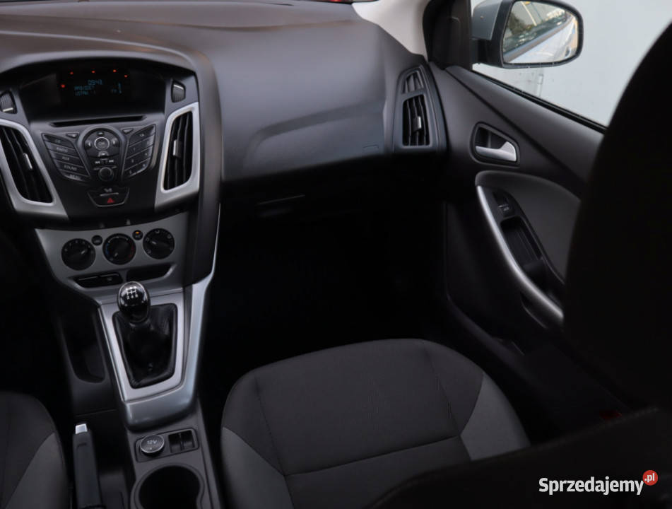 Ford Focus 16 i srebrny Lublin sprzedam