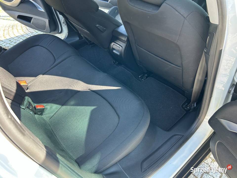 Citroen C5 III 2008 2017 16 nowy navi nowe opony nieuszkodzony Wrocław