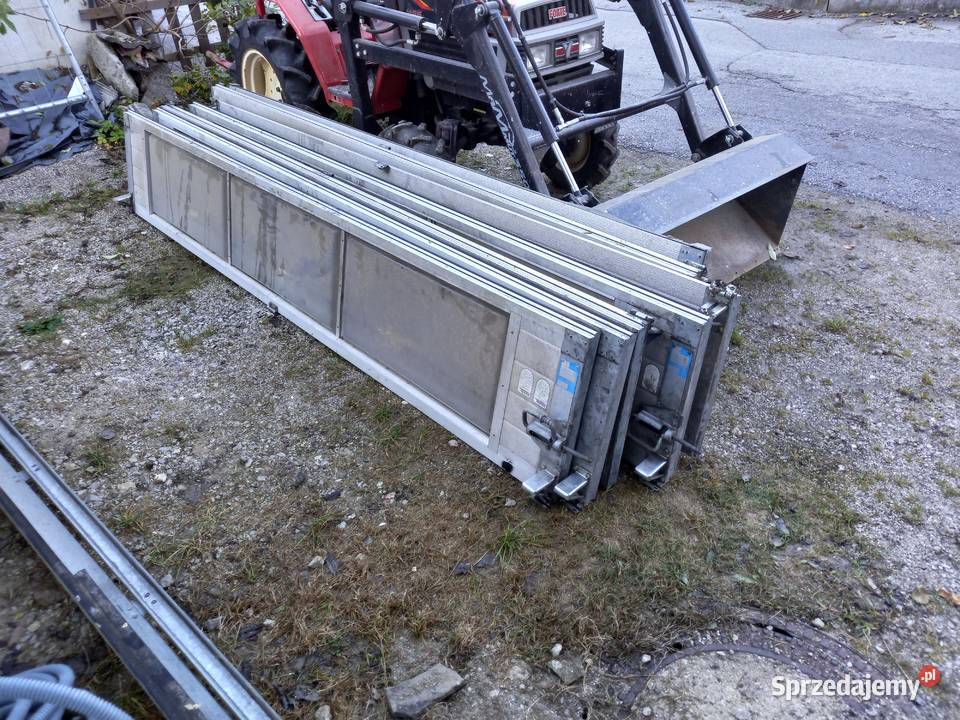 Brama segmentowa garażowa 300x350 przemysłowa Przemyśl