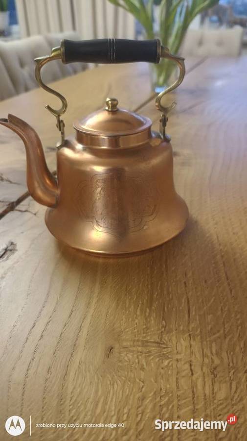 Piękny miedziany czajnik z grawerem Ciechanów sprzedam