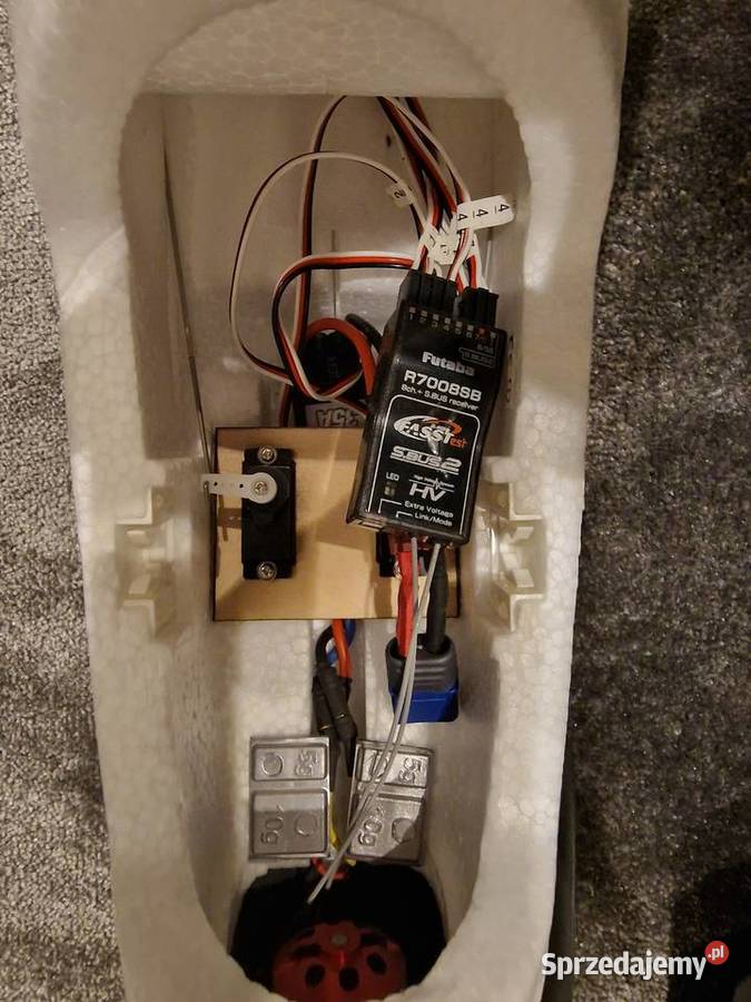 Motoszybowiec z Radiostacją Futaba Poznań