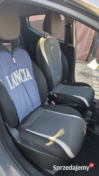 Lancia Ypsilon 12 69 2014r Salon Polska Wrocław