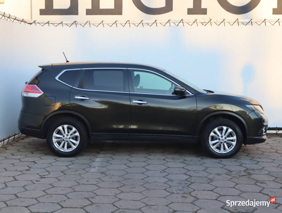 Nissan XTrail 16 dCi kamera cofania X-Trail