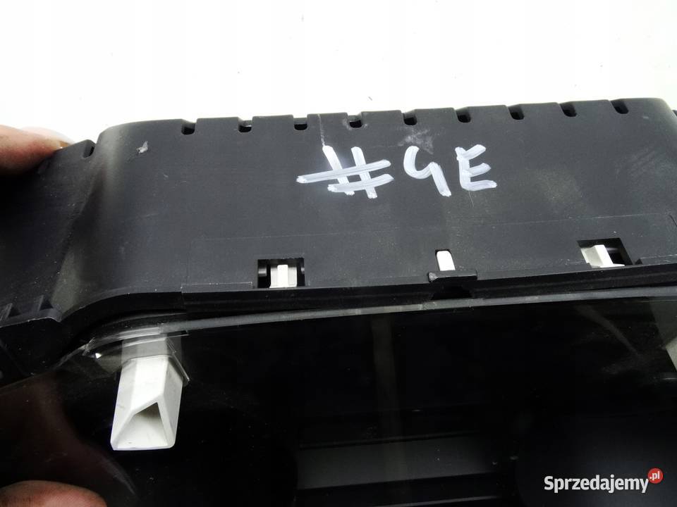 AUDI A8 D3 0307 LICZNI ZEGAR 4E0920900F wielkopolskie Przemęt sprzedam