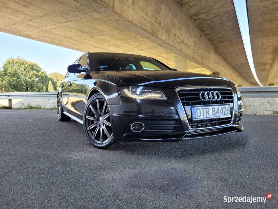 Audi A4 Quattro 30 V6 Sline