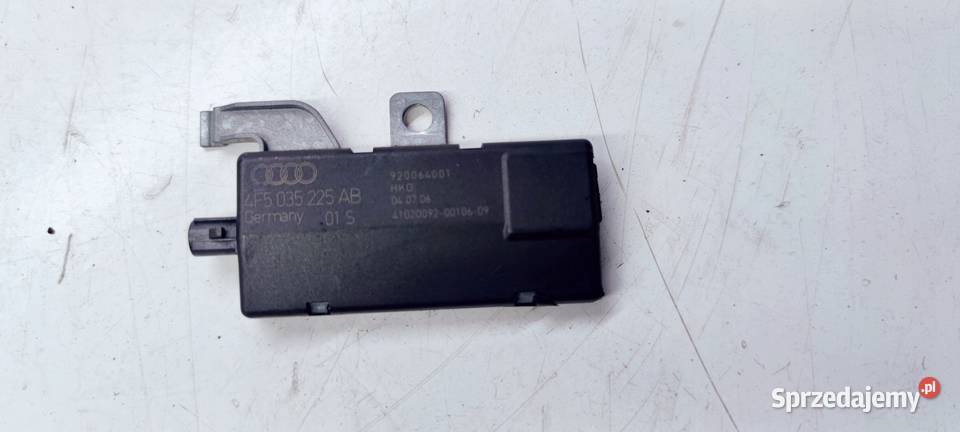 WZMACNIACZ ANTENOWY AUDI A6 C6 4F5035225AB osobowe Przystajń sprzedam