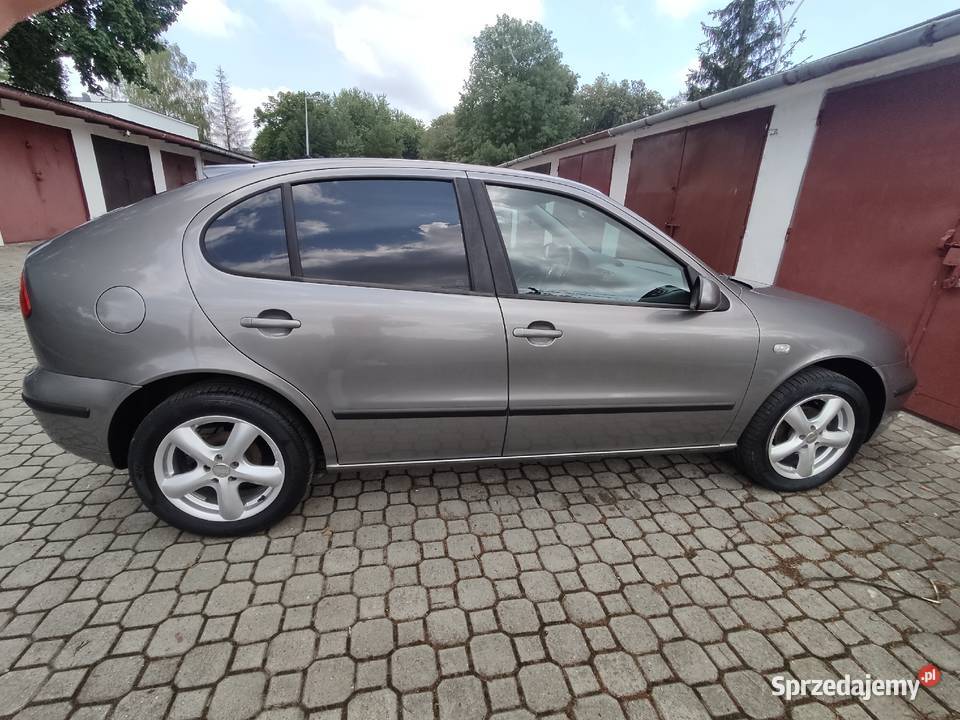 Seat Leon 1.6 16V Benzyna L4 Hatchback 5 drzwiowy L4 . Opinie i