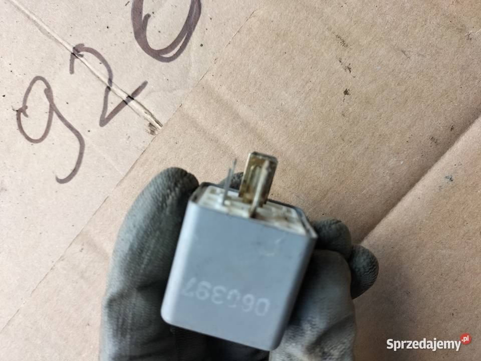 PRZEKAZNIK AUDI VW SEAT SKODA 372 4D0951253 Kamień-Kolonia