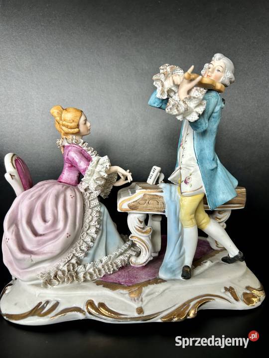 Porcelanowa figurka muzykujących dworzan biskwit śląskie Zbrosławice