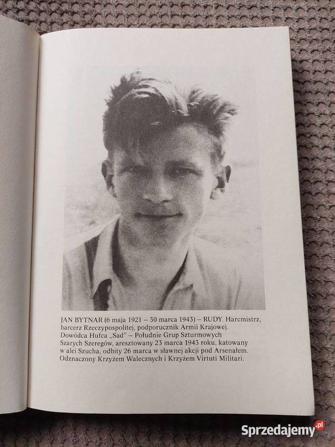 Kamienie na szaniec Aleksander Kamiński Kraków